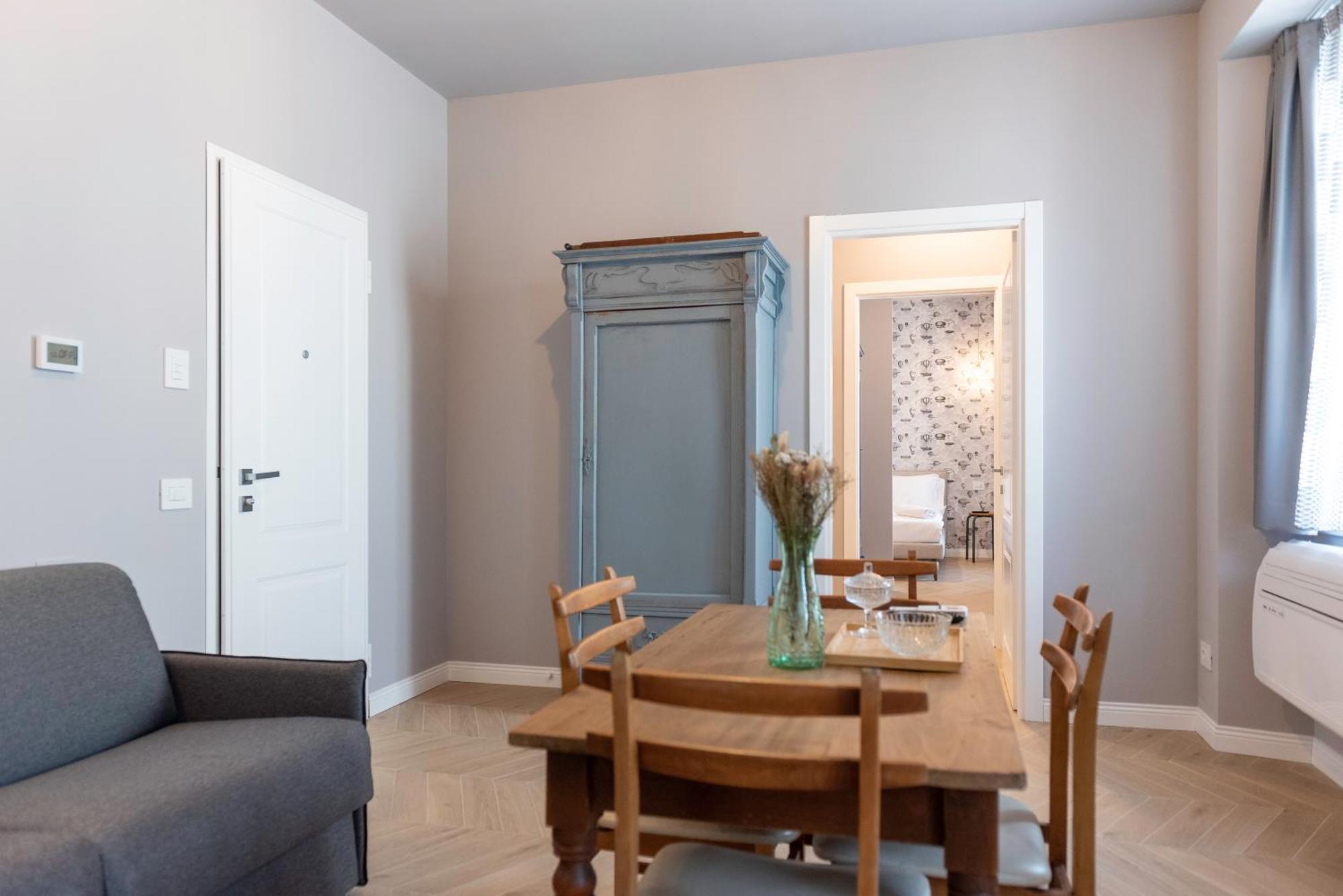 Regina Boutique Suites Terst Exteriér fotografie