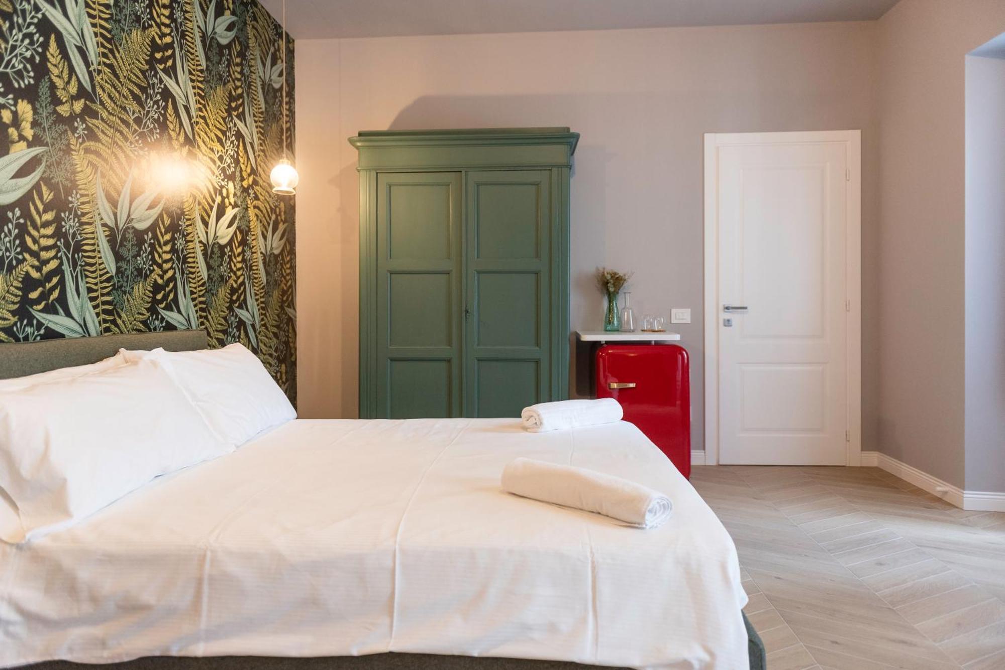 Regina Boutique Suites Terst Exteriér fotografie